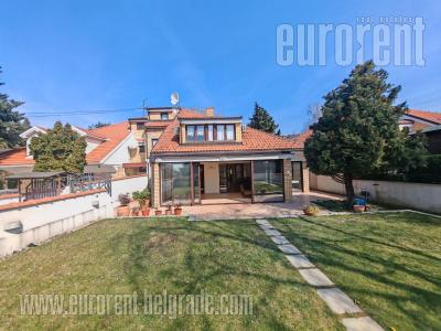 House, 300 m<sup>2</sup>