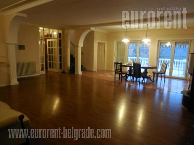 Kuća, 560 m<sup>2</sup>