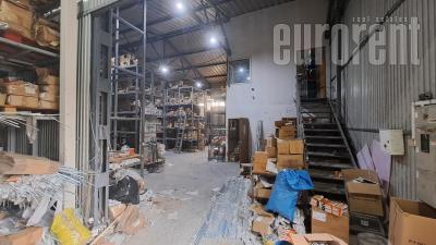 Magacin, 450 m<sup>2</sup> + 300 m<sup>2</sup>