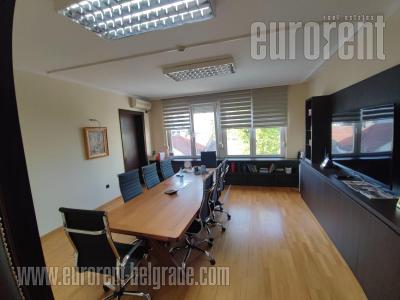 Poslovni prostor, 300 m<sup>2</sup>